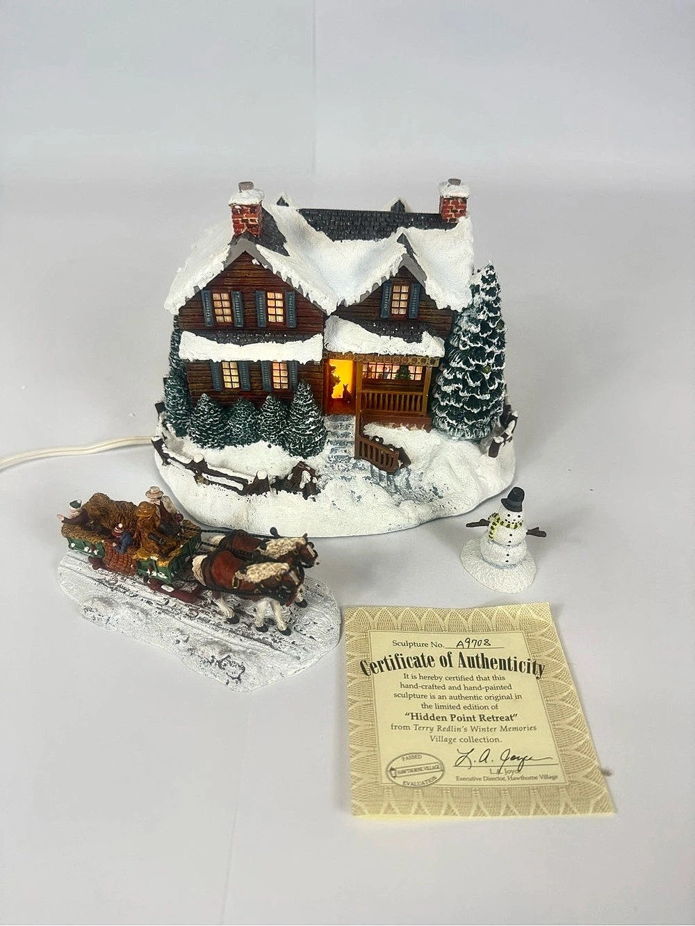Hawthorne Village Terry Redlin Hidden Point Retreat Horse & Carriage & Jolly Sno